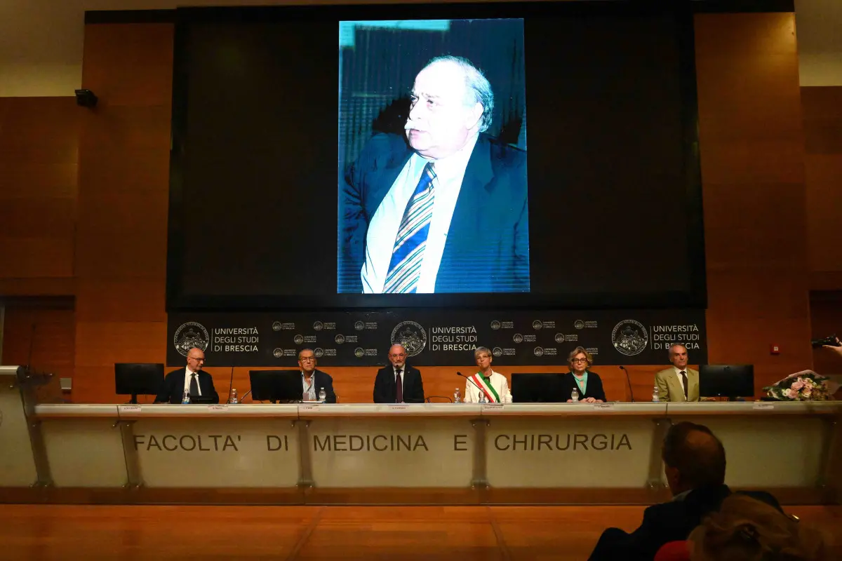 L'aula magna di medicina intitolata ad Augusto Preti