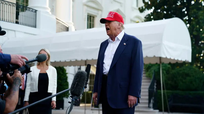 epa12208231 US President Donald Trump speaks to the media as he leaves the White House in Washington, DC, USA, 01 July 2025. President Trump is due to visit a new immigration detention facility in the Everglades, Florida. EPA/WILL OLIVER / POOL