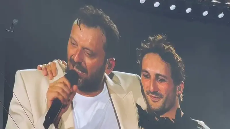 Jury Magliolo sul palco con Cesare Cremonini