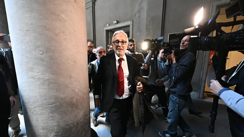 Giovanni Castellucci ex ad di Autostrade, all'uscita dall'aula dopo l'udienza odierna del processo per il crollo di ponte Morandi, dedicata a dichiarazioni spontanee degli imputati. Genova, 26 marzo 2025. ANSA/LUCA ZENNARO