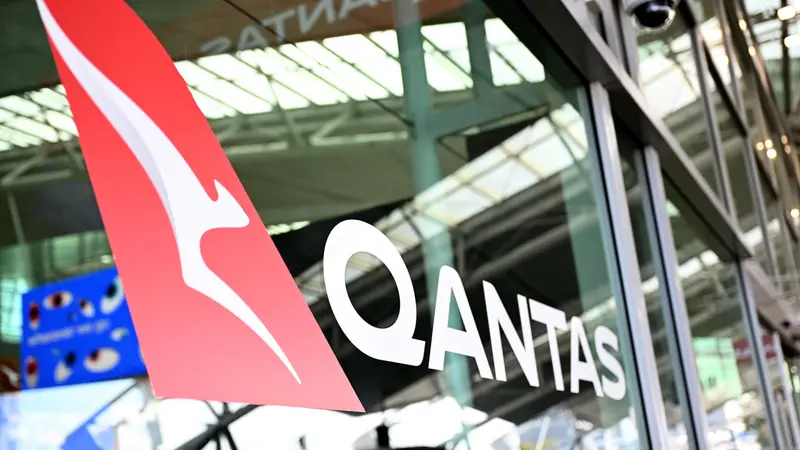 epa11681898 A general view of the Qantas domestic terminal at Sydney Airport following a strike by the airline's engineers over wages, Sydney, Australia, 25 October 2024. A months-long pay deal stand-off has prompted hundreds of Qantas engineers to take industrial action. EPA/DAN HIMBRECHTS AUSTRALIA AND NEW ZEALAND OUT