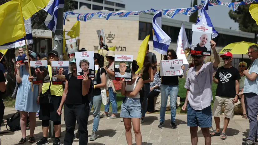 epa12207700 Families and supporters of Israeli hostages held by Hamas in Gaza protest outside the Israeli prime minister's office calling for the immediate release of the hostages, in Jerusalem, 01 July 2025. According to Israel's military, around 50 Israeli hostages remain in captivity in the Gaza Strip, including the bodies of at least 30 confirmed dead. EPA/ABIR SULTAN