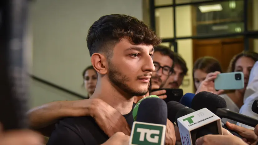 Il fratello della vittima Michael dopo la lettura della sentenza del processo per il delitto di Rozzano, Milano 2 Luglio 2025 ANSA/MATTEO CORNER