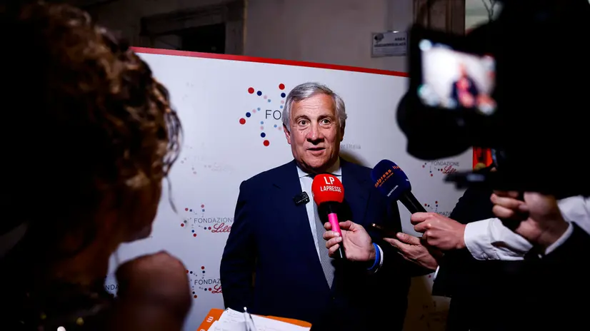 Il ministro degli Affari Esteri Antonio Tajani durante la partecipazione al Gala Dinner della Fondazione Lilly, presso il Chiostro del Bramante, Roma, 01 luglio 2025. ANSA/ANGELO CARCONI