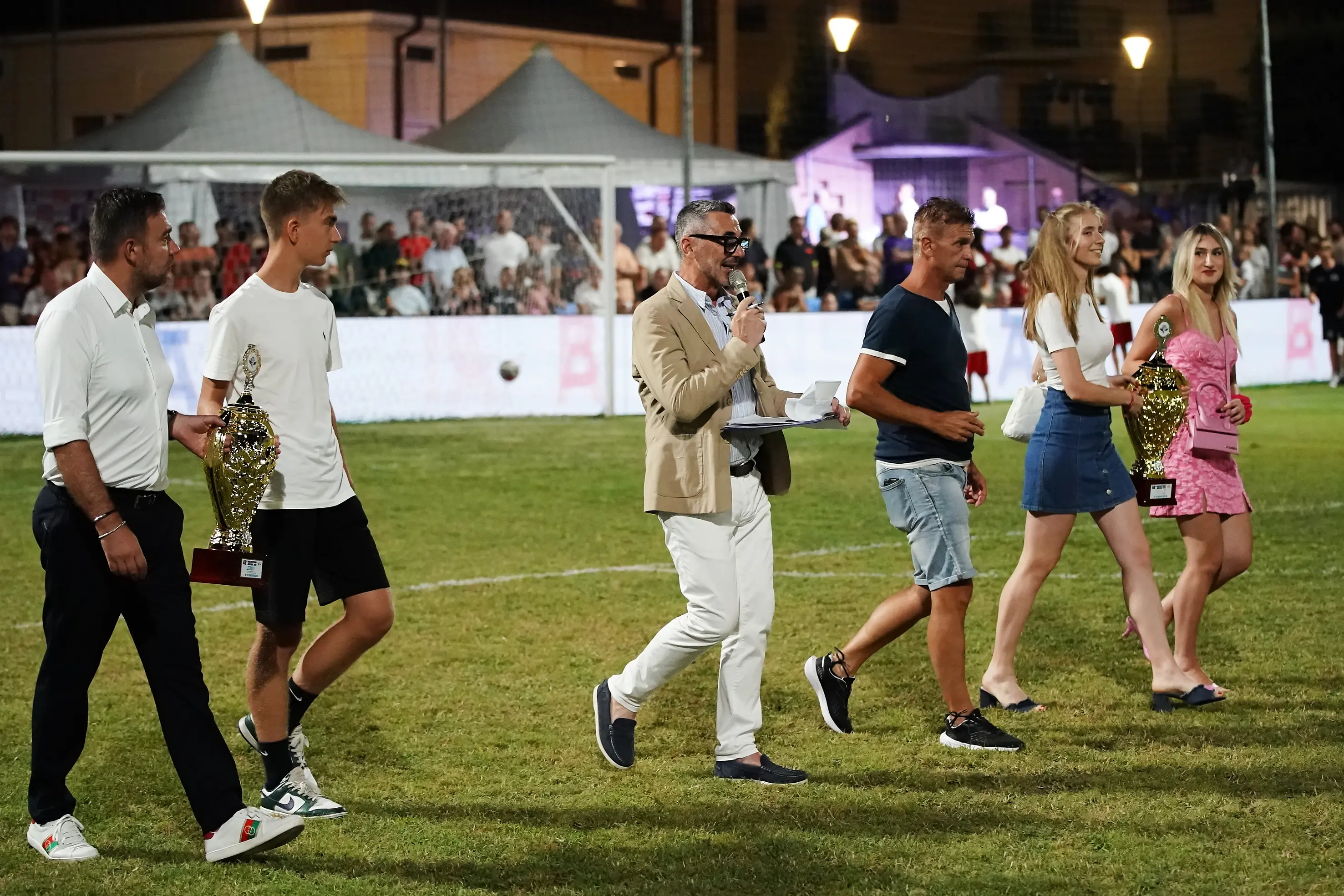 SPORT CALCIO 46¡ GRAN NOTTURNO MACLODIO  FINALE 3/4 TONY KART/PASTURI/COSTRUZIONI FRANZONI - ALTA SERBATOI NELLA FOTO PREMIAZIONI 3/4 02-07-2025 perteghella@newreporter
