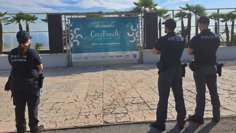 La Polizia fuori dal Coco Beach