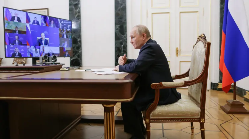 epa12211424 Russian President Vladimir Putin chairs a meeting with members of the Russian government via videoconference at the Kremlin in Moscow, Russia, 02 July 2025. EPA/GAVRIIL GRIGOROV / SPUTNIK / KREMLIN POOL MANDATORY CREDIT