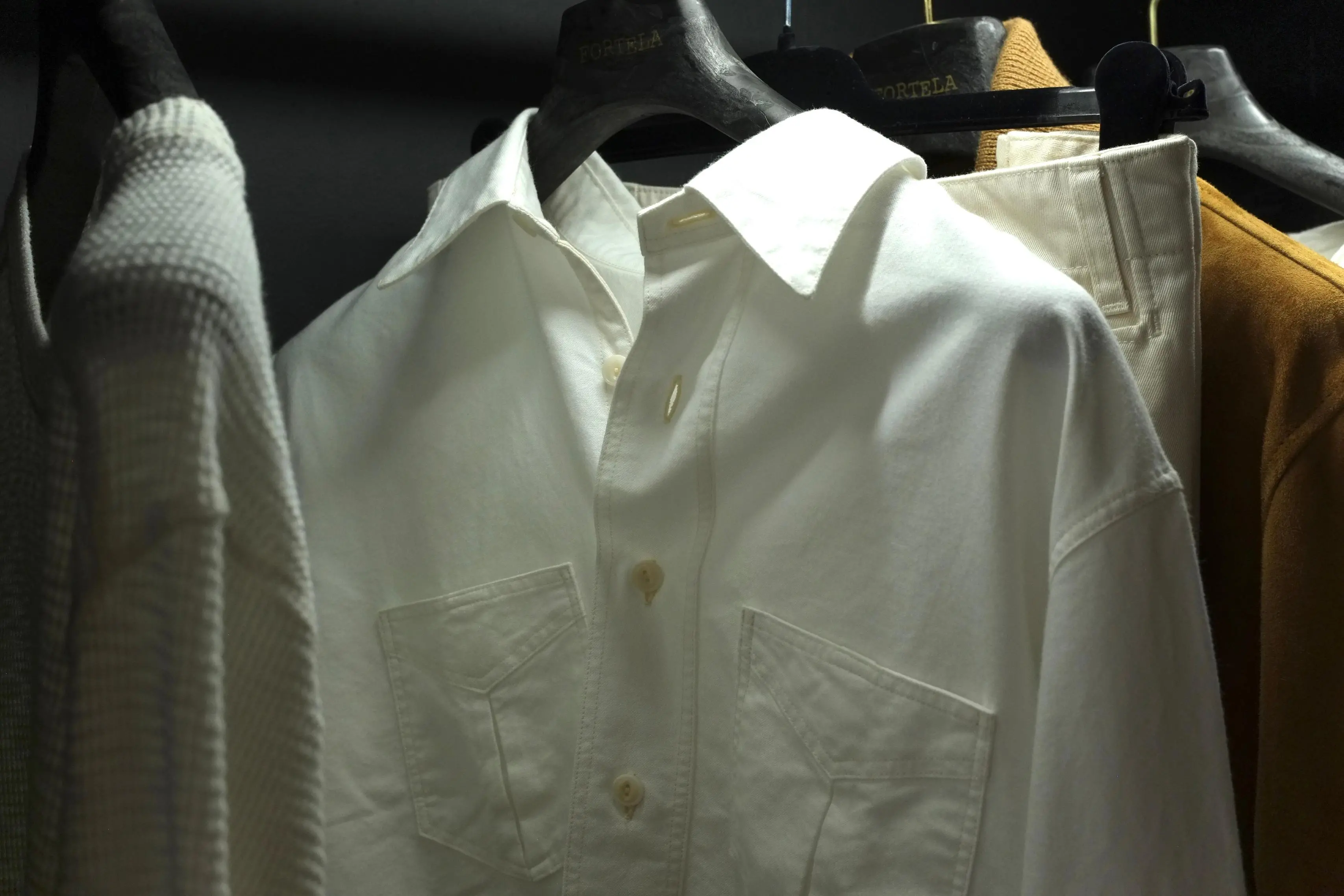 Saldi estivi, camicie e capispalla da Magenta Homme