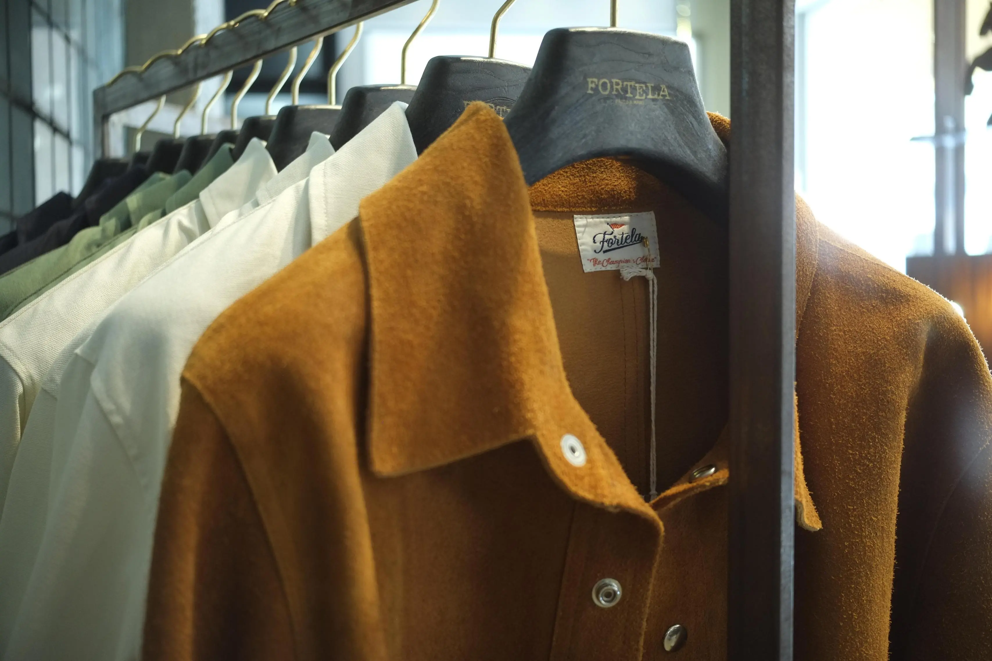 Saldi estivi, camicie e capispalla da Magenta Homme