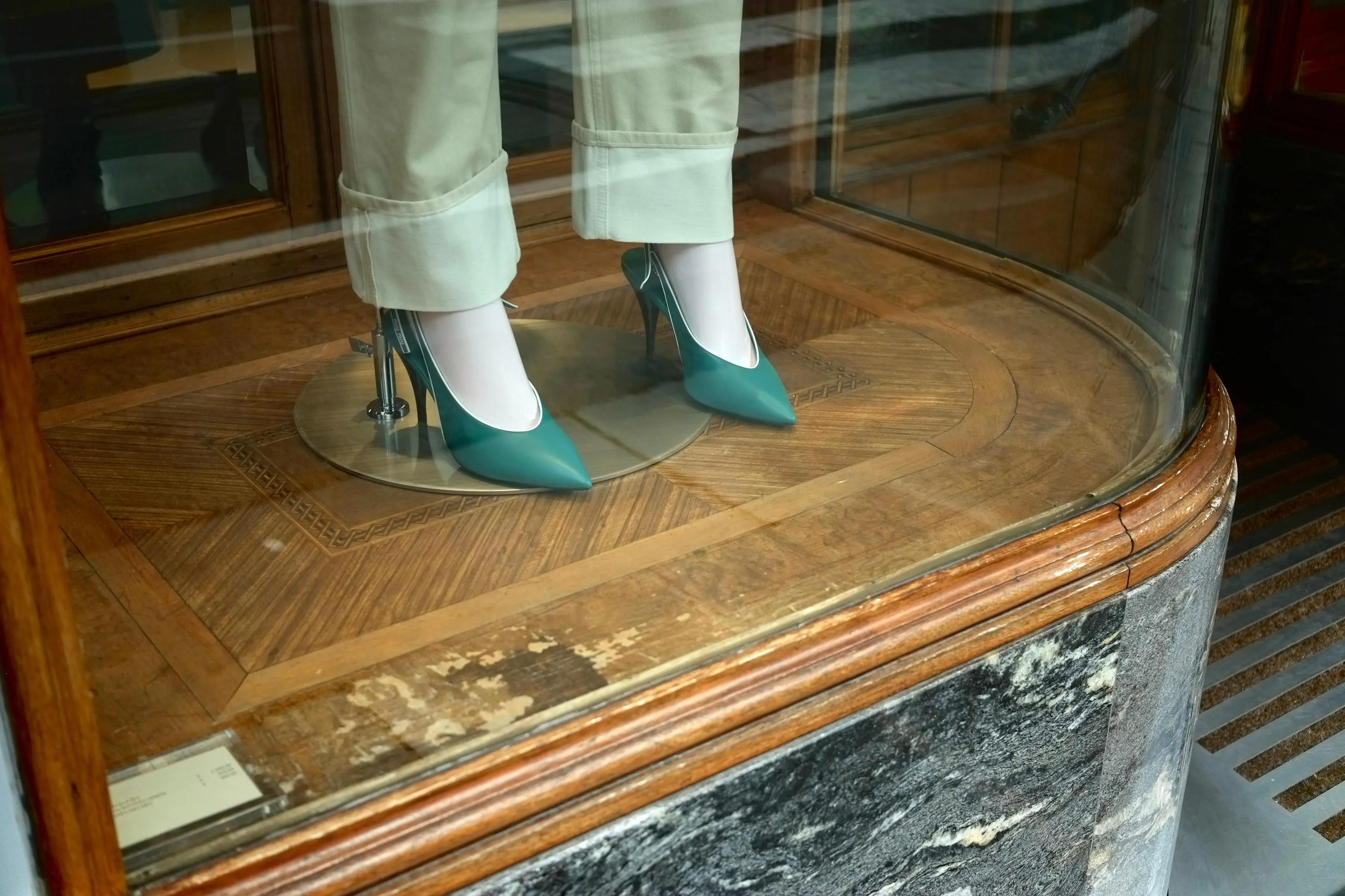 Saldi estivi, scarpe e tacchi su cui puntare