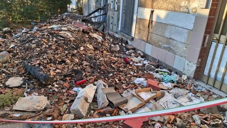 Macerie e rifiuti abbandonati - © www.giornaledibrescia.it