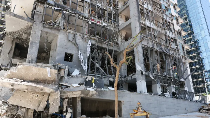 epaselect epa12212639 A damaged high-rise residential building at the site where, on 19 June, an Iranian ballistic missile struck in Ramat Gan, Israel, 03 July 2025. According to state media, 29 Israelis were killed and hundreds wounded during a 12-day exchange of fire between Israel and Iran. EPA/ABIR SULTAN