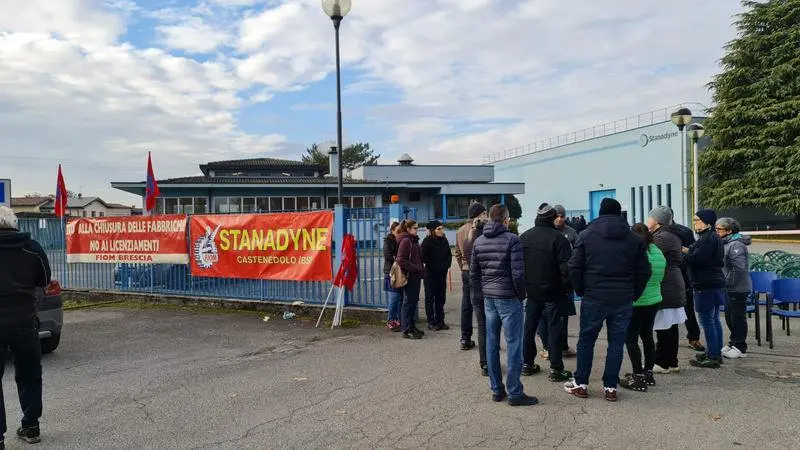 Nella foto d'archivio, un momento delle proteste dei lavoratori Stanadyne