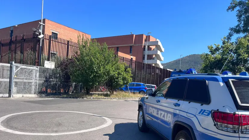 Agenti antisommossa al carcere di Prato (ved. notizia)