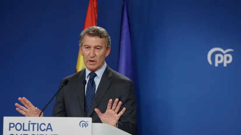 epa12171883 Spanish main opposition People's Party (PP) leader Alberto Nunez Feijoo addresses a press conference at his party's headquarters in Madrid, Spain, 12 June 2025, following the resignation of the Spanish Socialist Workers' Party (PSOE) Secretary of Organization Santos Cerdan, a senior aide to the Spanish prime minister, after a report of the Central Operational Unit (UCO) that implicated Cerdan in alleged cases of corruption. EPA/SERGIO PEREZ
