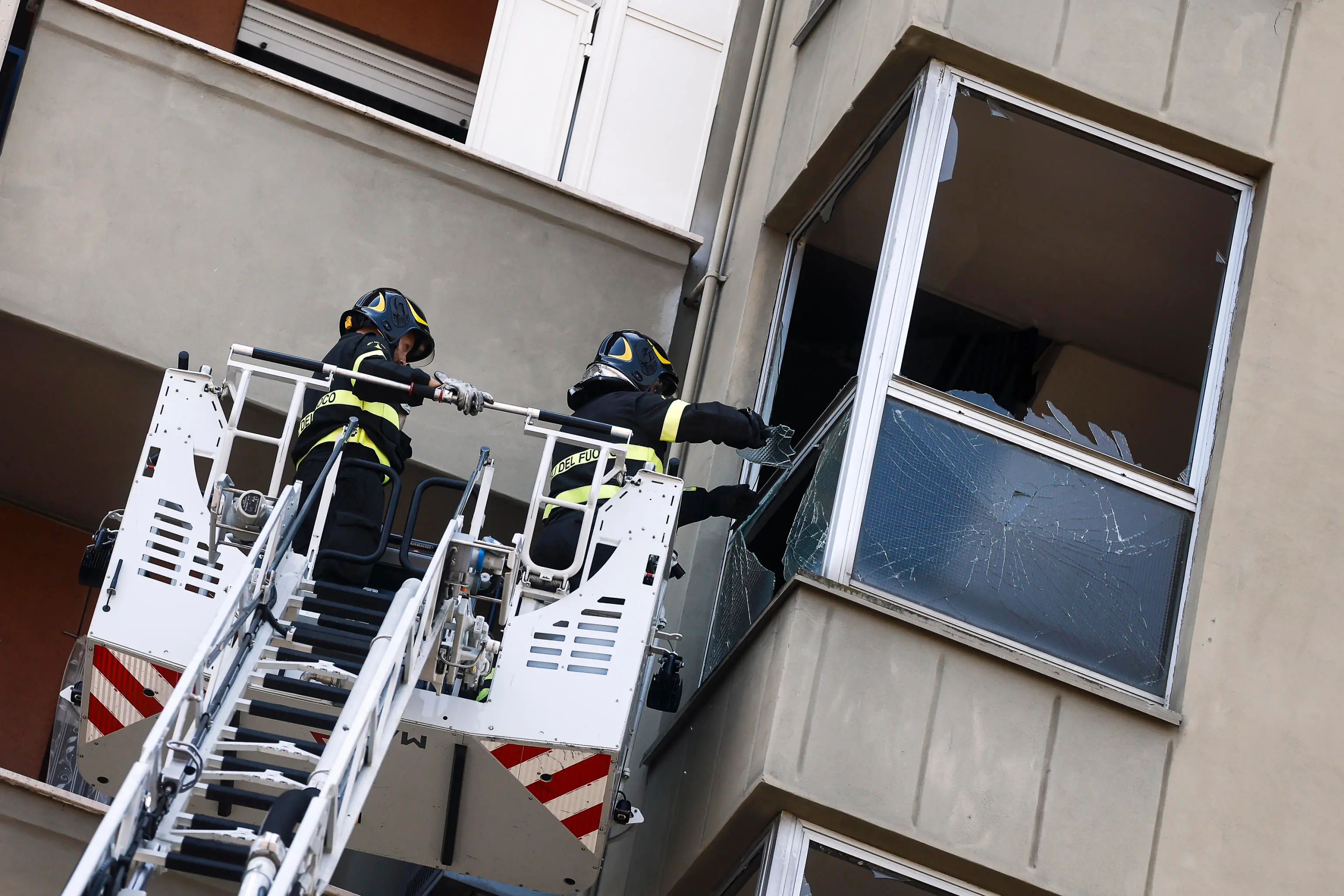 Esplosione a Roma, le evacuazioni e lo scenario