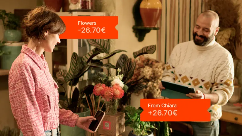 Una cliente paga con app - Foto Facebook/Satispay