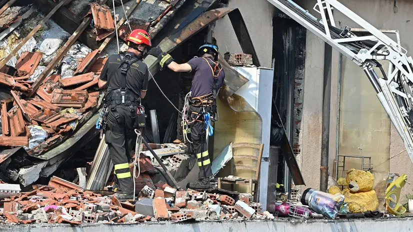 cesplosione dello stabile in via Nizza 389 a Torino , 30 giugno 2025 ANSA/ALESSANDRO DI MARCO