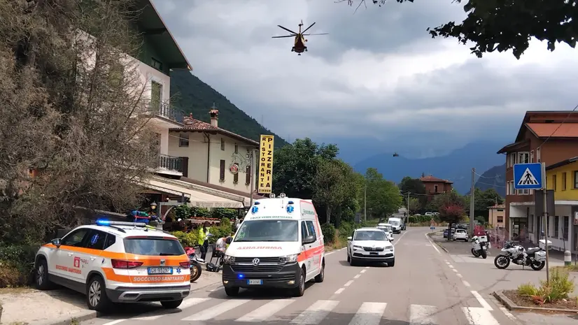 L'incidente a Idro lungo via Trento - © www.giornaledibrescia.it