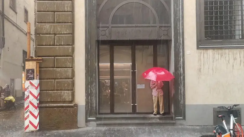 Maltempo, pioggia, temporale, ombrello
