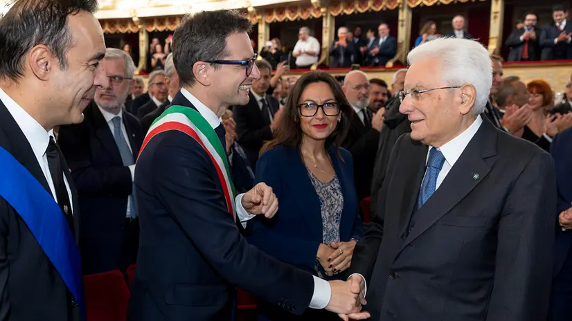 Parma - Il Presidente della Repubblica Sergio Mattarella con Michele Guerra, Sindaco di Parma, Alessandro Fadda, Presidente della Provincia di Parma e Irene Priolo, Presidente f.f. della Regione Emilia Romagna, alla celebrazione del 90° anniversario della fondazione del Consorzio Parmigiano Reggiano, oggi 16 ottobre 2024. (Foto di Paolo Giandotti - Ufficio Stampa per la Stampa e la Comunicazione della Presidenza della Repubblica)