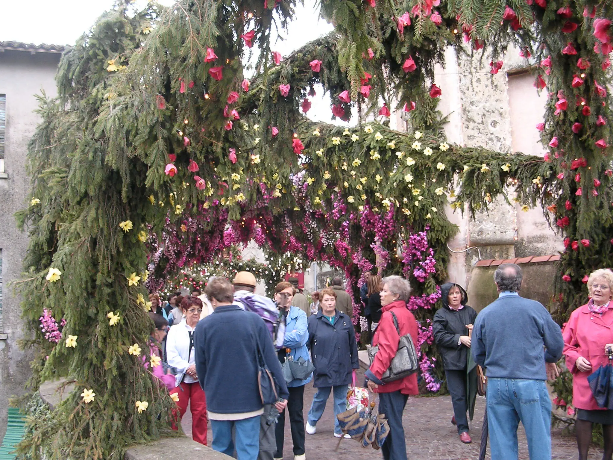 Suggestioni. Una passata edizione della festa di Santa Croce
