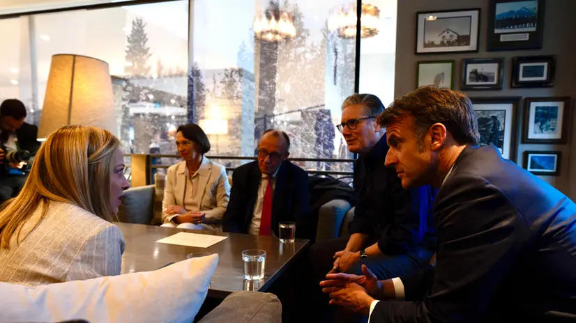 G7