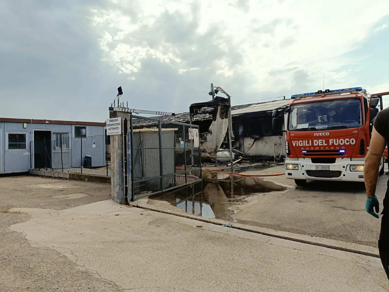 Incendio in un allevamento di Isorella