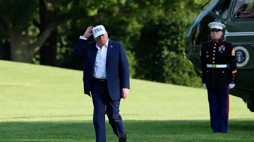epa12221436 US President Donald Trump returns to the White House from a weekend in Bedminster, New Jersey, in Washington, DC, USA, 06 July 2025. EPA/Yuri Gripas / POOL