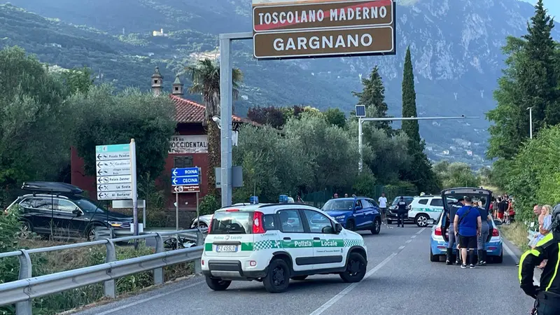 La Polizia locale sul luogo dell'incidente - © www.giornaledibrescia.it