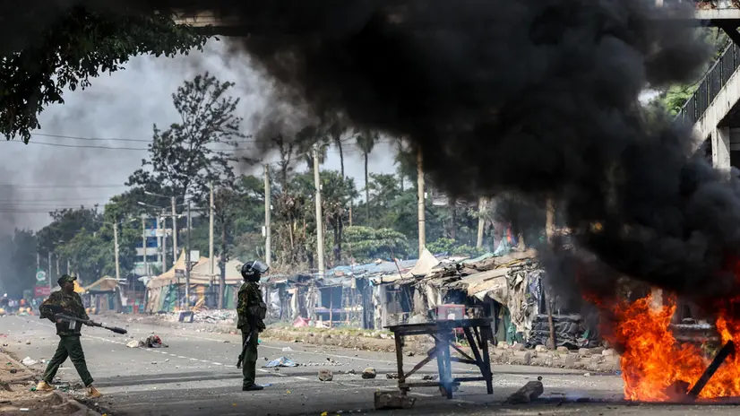 epa12222546 Anti-riot police officers try to disperse protesters during anti-government protests on Saba Saba day (or Seven-Seven in Swahili language) in Nairobi, Kenya, 07 July 2025. Nairobi’s Central Business District remained on a lockdown as most business owners hired counter-protesters armed with clubs to protect their business from looters as police used tear gas and rubber bullets to disperse hundreds of protestors in the outskirts of Nairobi during the protest. The Saba Saba Day commemorates protests and government crackdown on a multi-party democracy movement in Kenya in the 1990s. EPA/DANIEL IRUNGU WARNING GRAPHIC CONTENT