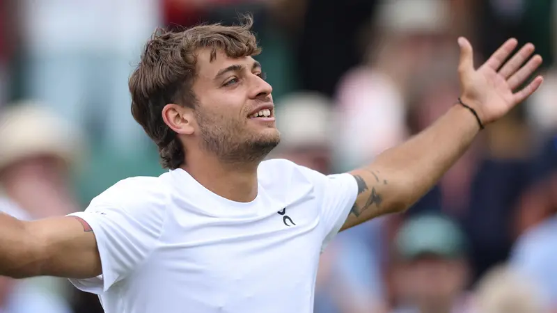 L'esultanza di Cobolli - Foto Epa © www.giornaledibrescia.it