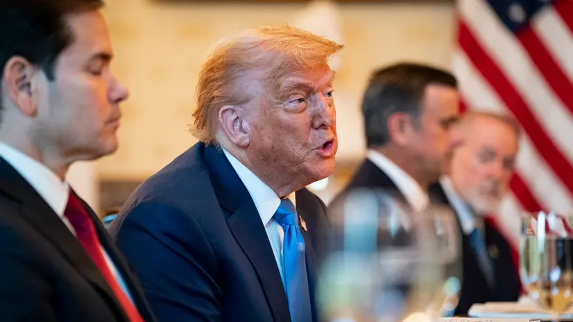 epa12223509 US President Donald Trump (2-L) speaks with Israeli Prime Minister Benjamin Netanyahu (not pictured) during a dinner in the Blue Room of the White House in Washington, DC, USA, 07 July 2025. Israeli Prime Minister Benjamin Netanyahu told President Donald Trump he nominated him for the Nobel Peace Prize, using a visit to the White House to further cement the pair’s relationship as the US presses for a ceasefire in Gaza. EPA/ALEXANDER DRAGO / POOL