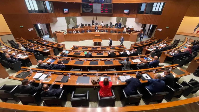 Aula consiglio regionale sardegna 2024 rinnovabili