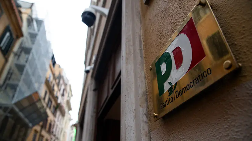 La sede del Nazzareno durante gli incontri della segretaria del Partito Democratico Elly Schlein con imprenditori e parti sociali per approfondire le conseguenze della politica dei dazi, la situazione economica del Paese e illustrare le proposte del partito, presso la sede del Pd, Roma, 14 aprile 2025. ANSA/ANGELO CARCONI