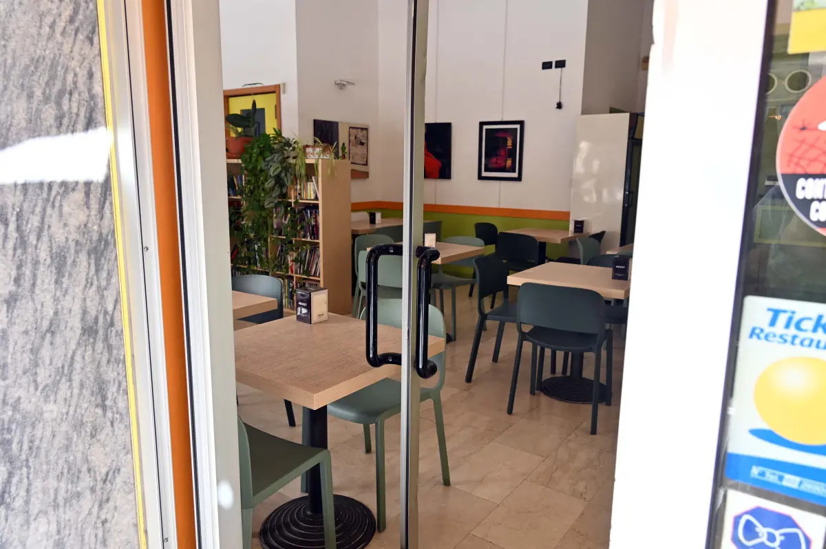 La spaccata al locale di via Moretto