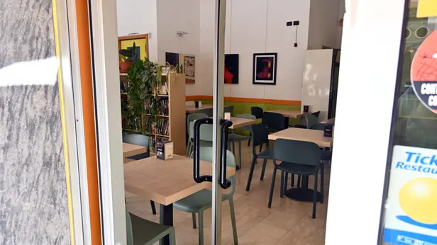 La spaccata al locale di via Moretto