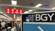 Voli sospesi all'aeroporto di Orio al Serio a causa della morte di un uomo risucchiato dal motore di un aereo in partenza, Bergamo, 8 luglio 2025. ANSA/Michele Maraviglia
