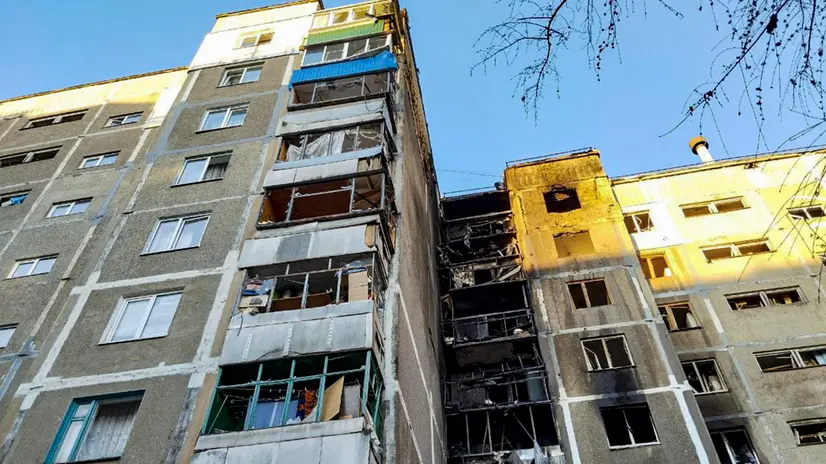epa12032650 ​A handout photo made available on the Government of Kursk region official telegram channel shows a damaged apartment building following a Ukrainian drone attack in Kursk, Russia, 15 April 2025. Ukrainian drones attacked Kursk on Tuesday night, Russian authorities said. One woman was killed and nine civilians were wounded, the regional operational headquarters reported. The Russian military shot down 109 Ukrainian drones over the territory of the Kursk region on 15 April, the Russian Defense Ministry stated. EPA/KURSK GOVERNMENT OFFICIAL TELEGRAM CHANNEL/HANDOUT HANDOUT EDITORIAL USE ONLY/NO SALES