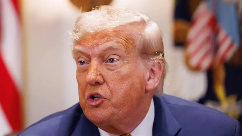 epa12225307 US President Donald J Trump participates in a cabinet meeting in the Cabinet Room of the White House in Washington, DC, USA, 08 July 2025. EPA/AARON SCHWARTZ / POOL