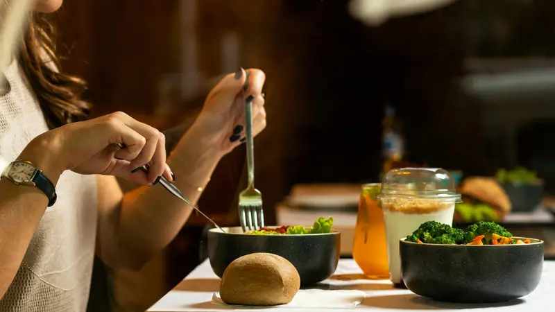Mangiare e digerire il cibo ci fa spendere energia