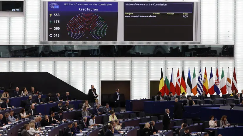 epa12228702 Members of the European Parliament attend a vote motion of censure of the Commission at the European Parliament in Strasbourg, France, 10 July 2025. EPA/GUILLAUME HORCAJUELO