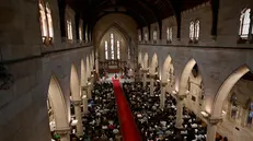 epa11669769 People attend St Thomas' Anglican Church during a visit by King Charles III and Queen Camilla in Sydney, Australia, 20 October 2024. King Charles III and Queen Camilla are visiting Australia from 18 to 23 October. EPA/DEAN LEWINS NO ARCHIVING AUSTRALIA AND NEW ZEALAND OUT