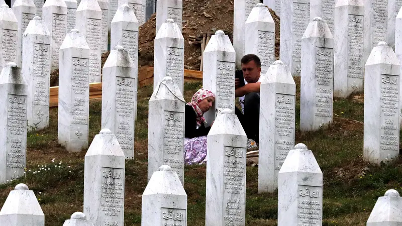 Il memoriale del massacro di Srebrenica - Foto Ansa © www.giornaledibrescia.it