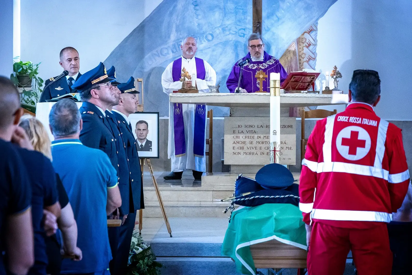 All'aeroporto di Ghedi i funerali di Emiliano di Giacomo