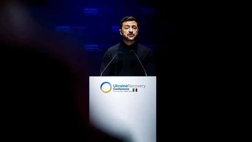 epa12229543 Ukrainian President Volodymyr Zelensky delivers a speech during the Ukraine Recovery Conference 2025 in Rome, Italy, 10 July 2025. EPA/ANGELO CARCONI