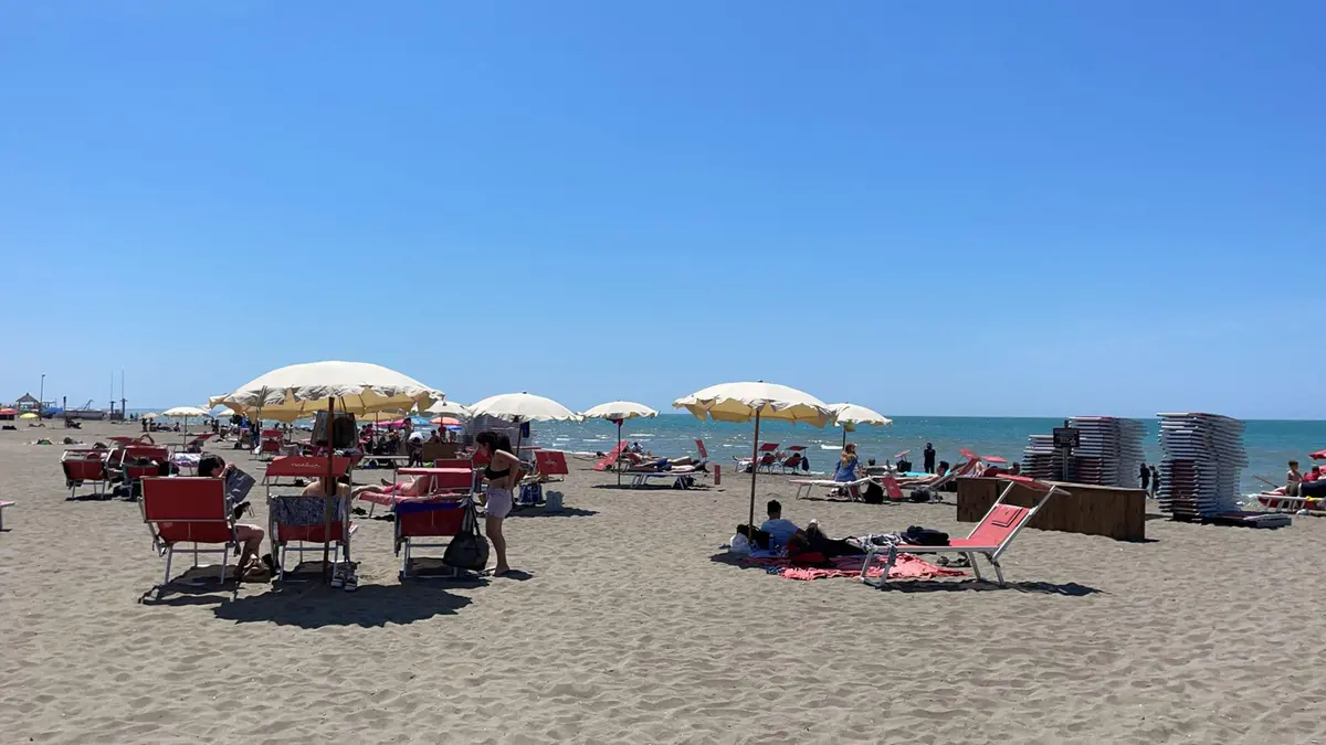 ragazzo di 17 anni muore sotto la sabbia