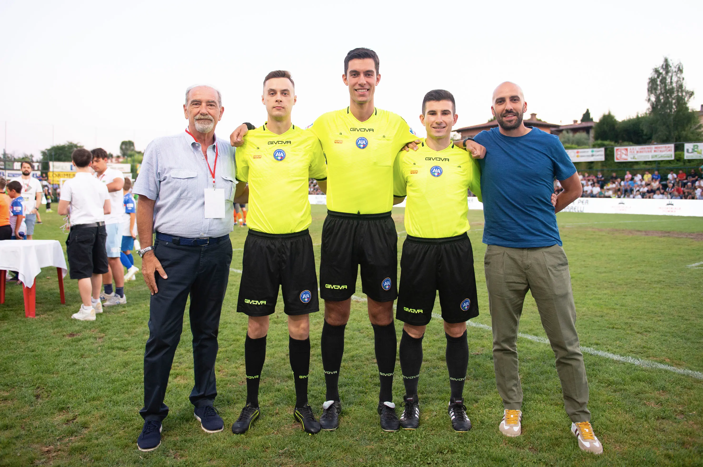 SPORT CALCIO POLPENAZZE DEL GARDA 45° TORNEO NOTTURNO DI POLPENAZZE SEMIFINALE RITORNO FRANZONI COSTRUZIONI - TECNOPASTURI - OFFICINE MECCANICHE BERGOMI - REKONTA VS COMIPONT SPA - REALVERDE - AS29 NELLA FOTO ARBITRI 10-07-2025 PIERPAOLO PAPETTI AGENZIA NEWREPORTER