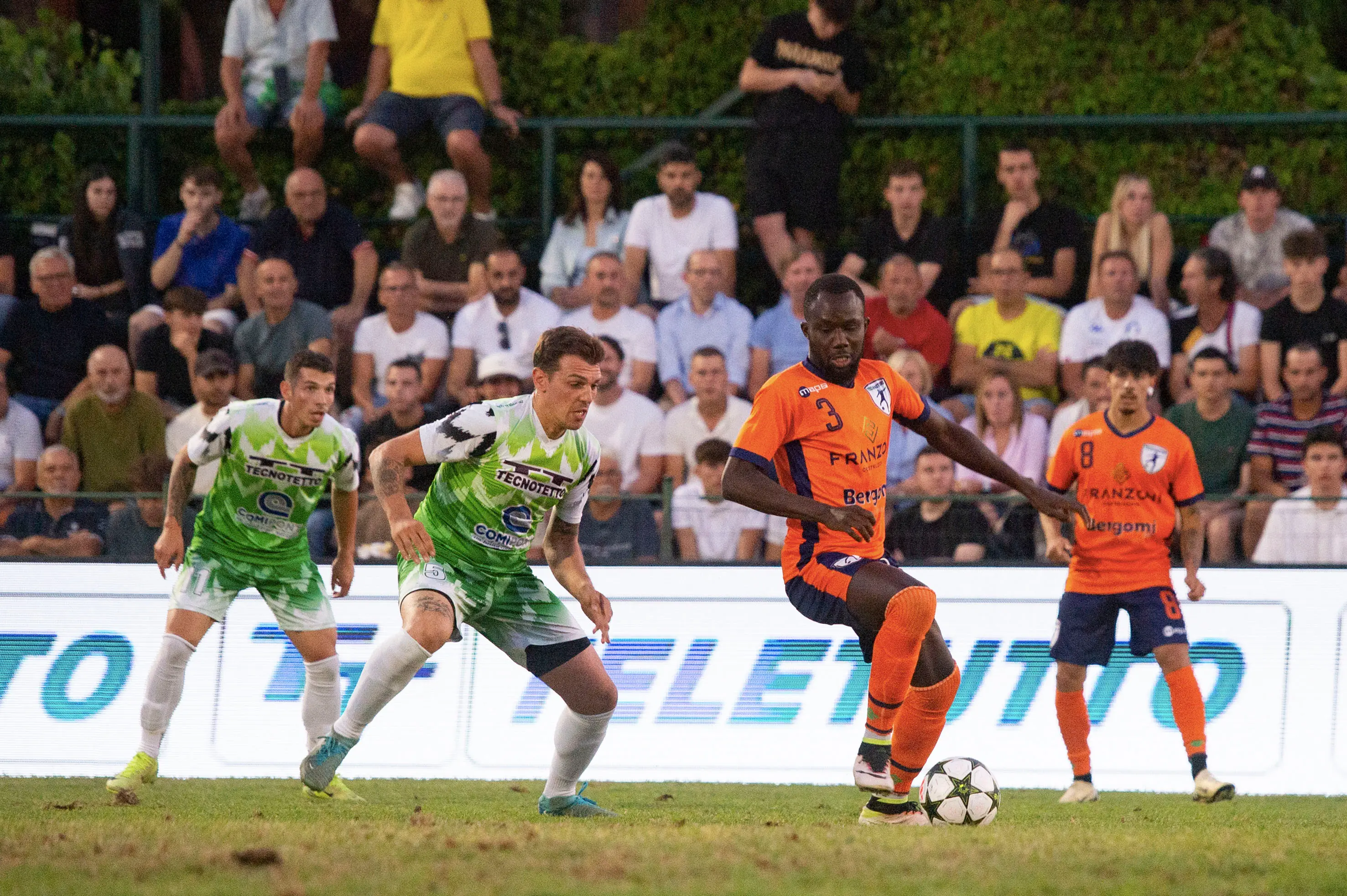 SPORT CALCIO POLPENAZZE DEL GARDA 45° TORNEO NOTTURNO DI POLPENAZZE SEMIFINALE RITORNO FRANZONI COSTRUZIONI - TECNOPASTURI - OFFICINE MECCANICHE BERGOMI - REKONTA VS COMIPONT SPA - REALVERDE - AS29 NELLA FOTO PAPE GUAGNETTI 10-07-2025 PIERPAOLO PAPETTI AGENZIA NEWREPORTER