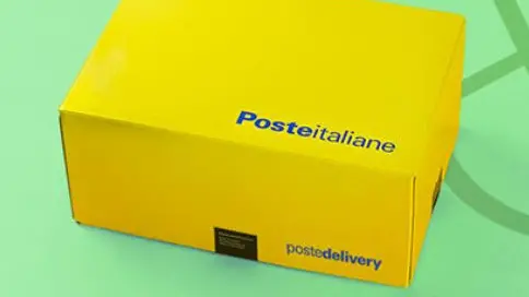 Un pacco di Poste Italiane
